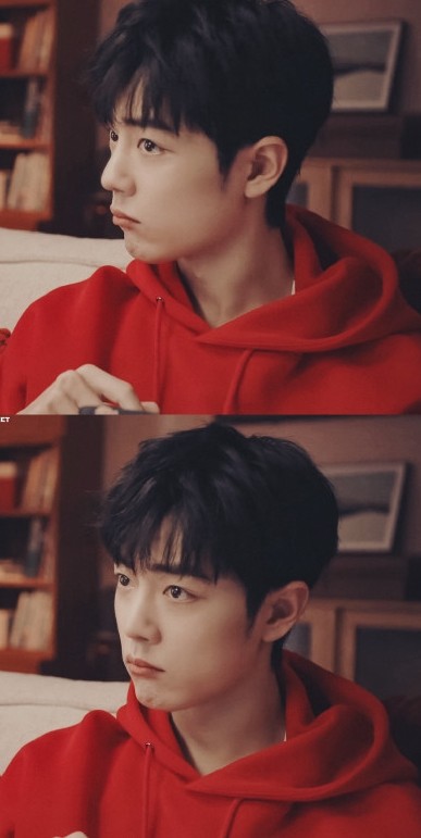 穿红色卫衣的肖战又帅出了新高度