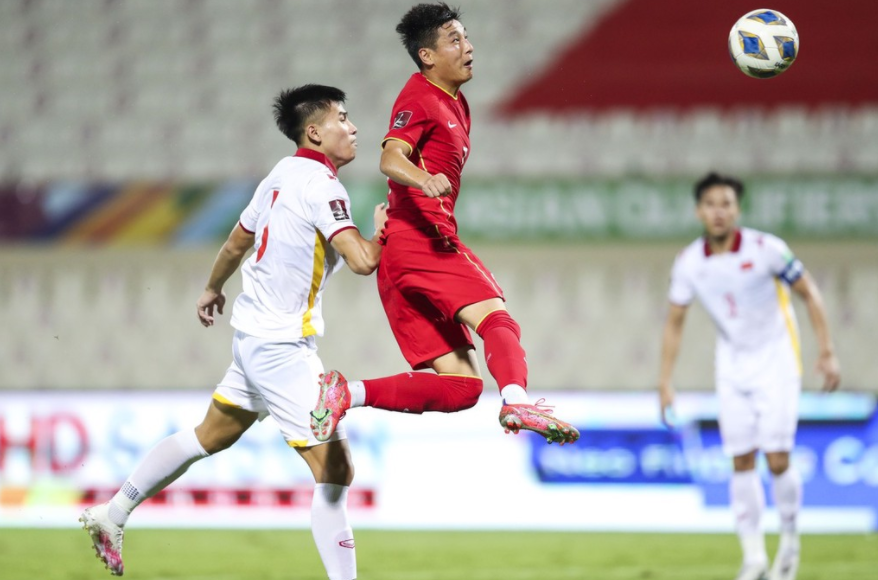 中超 89分钟头槌！2-2绝平！28岁飞翼用实力道出被西甲看中原因！