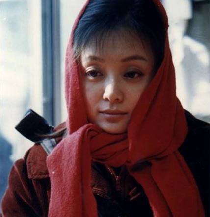 后来与陈道明合作《围城》,于慧在剧中饰演"汪太太",24岁的