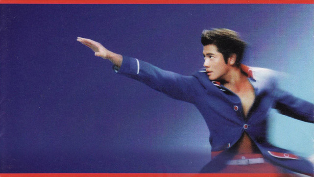 郭富城发行了全新唱片《唱这歌》,其中有首歌曲叫做《战场上的快乐