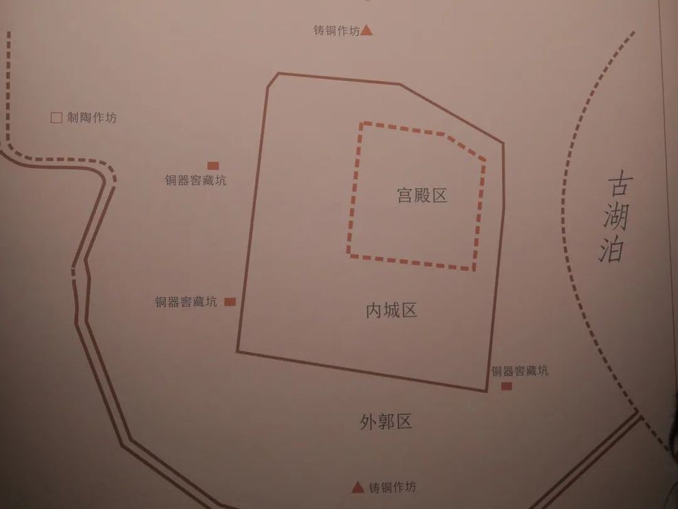 郑州商城遗址示意图图片