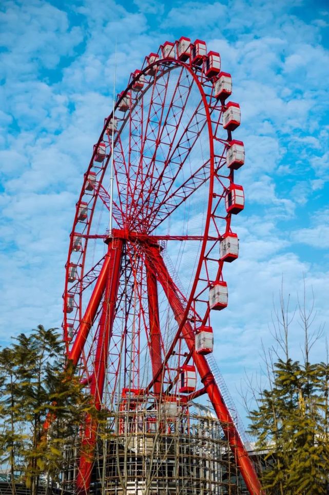 为赣州注入全新的浪漫基因"赣州之眼"——赣南首个屋顶摩天轮一到门口