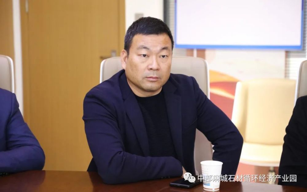 园区开发公司董事长-李龙才考察过程中,园区开发公司董事长李龙才