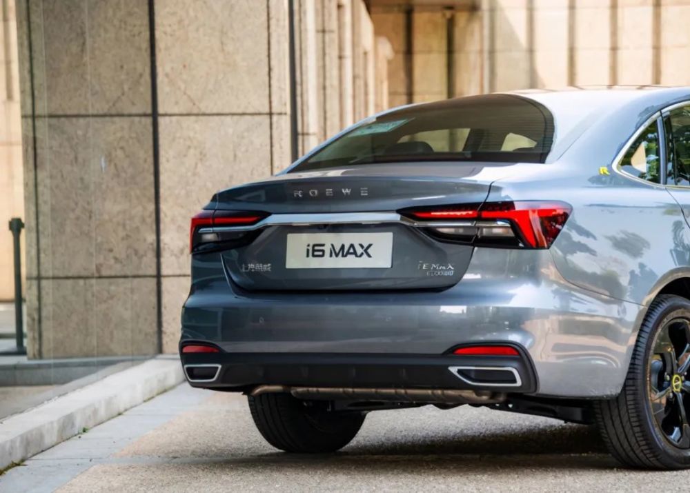 体验荣威i6max配15t动力颜值出众动力充沛