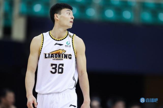 辽宁全队12人均上场至少12分钟 仅鄢手骐一人无得分进账
