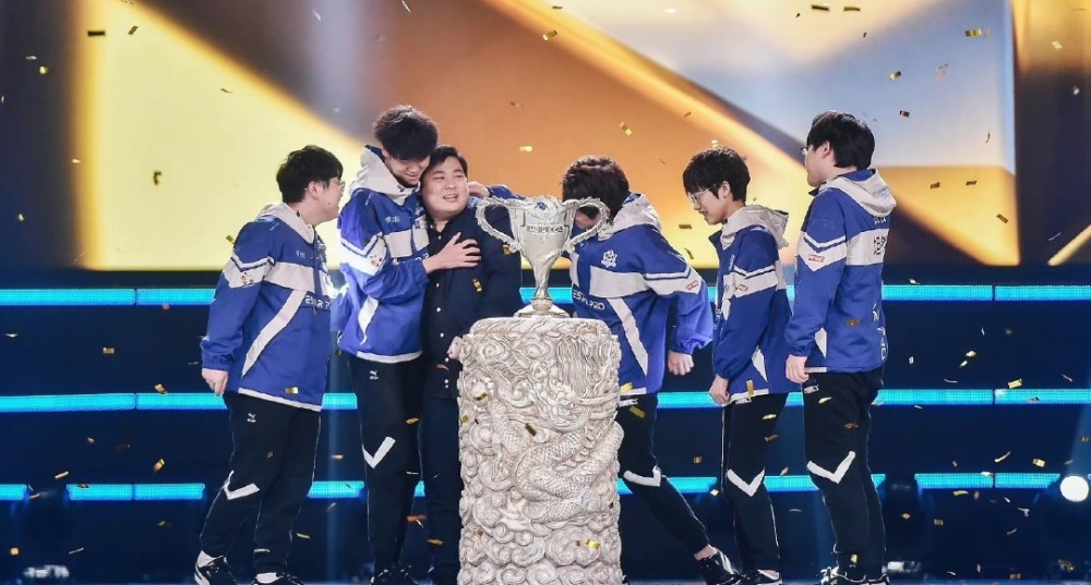 estar冠军fmvp是花海观众直接破防坦然带飞3局不配