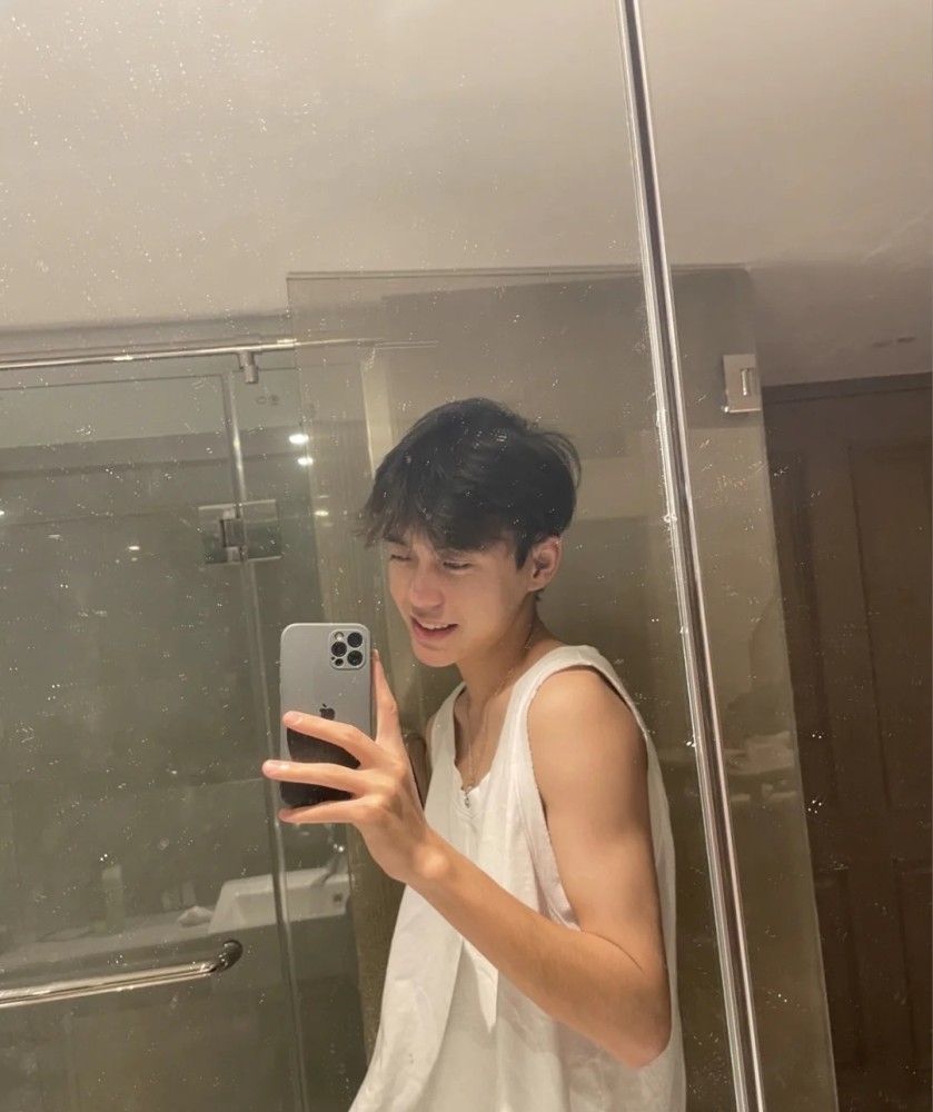 余庆伟头像人鱼线的pdd