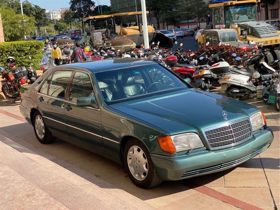 小伙花5万翻新1993款奔驰600sel虎背式12缸引擎老当益壮