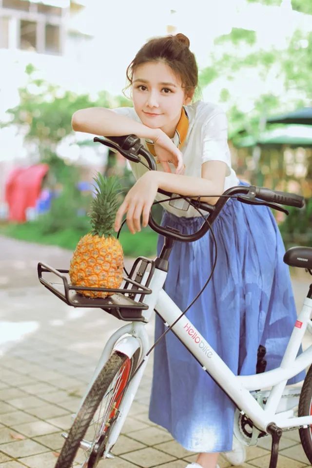 好看的文艺范小姐姐长相甜美