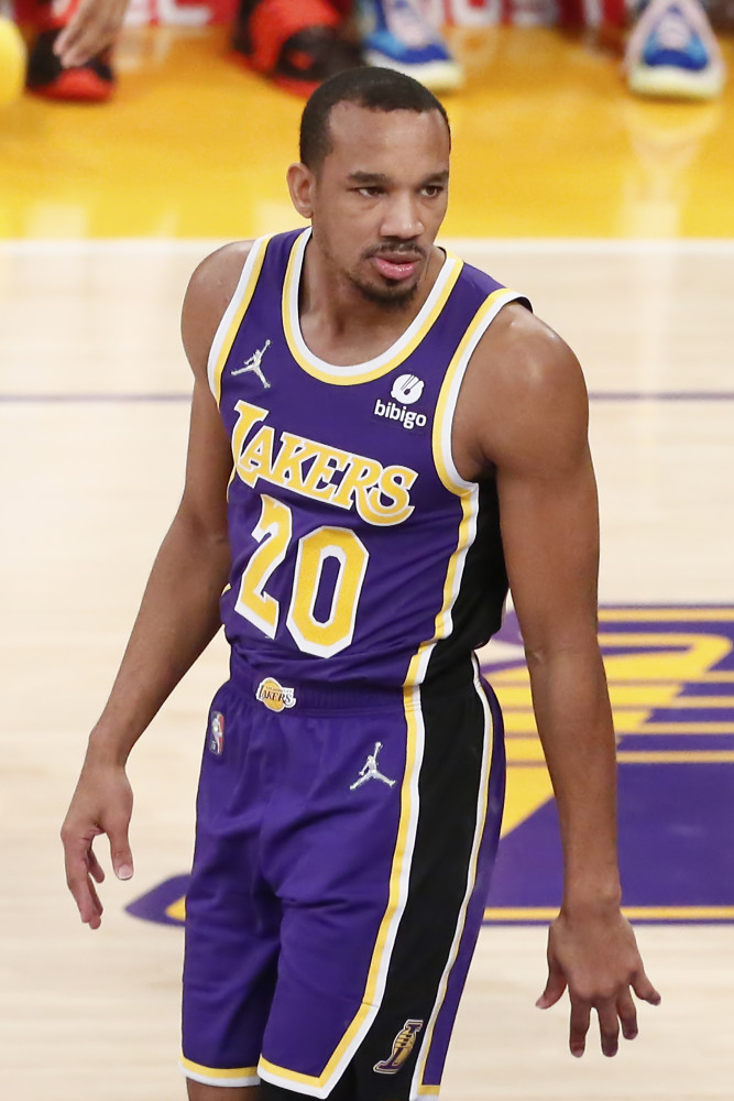 布拉德利已经为湖人出战26场比赛,首发21场,场均上场23分钟能够拿到5.