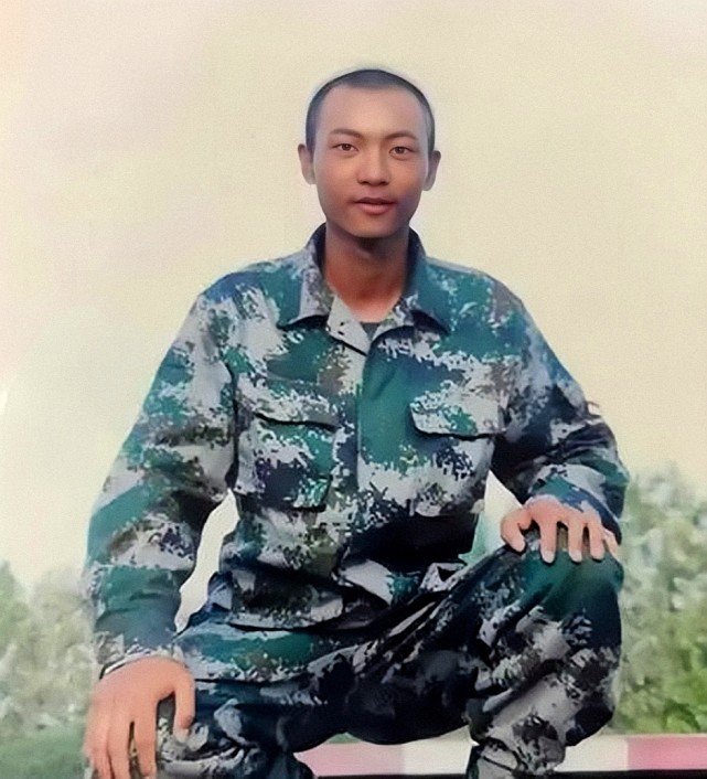 王焯冉烈士姨妈家的表弟大学毕业后,放弃地方好的工