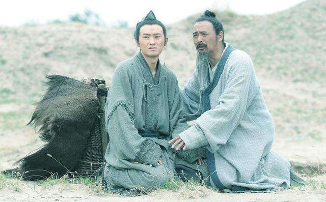 陈胜的老师是孔子第九代孙名叫孔鲋他竟是第一个起义的读书人