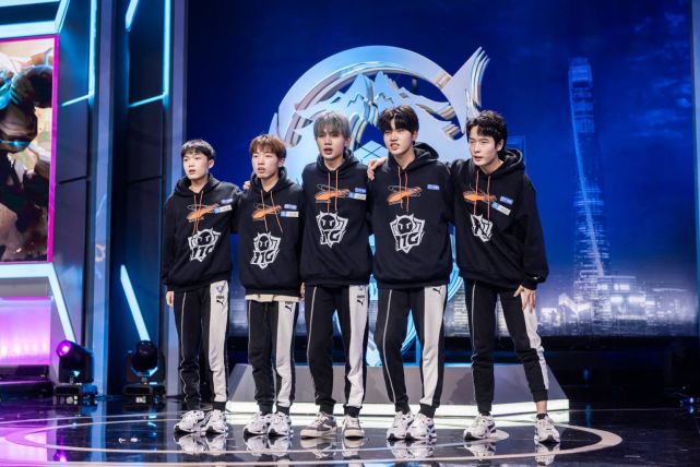 而瓜主爆料九尾的挂牌,小编却是有不同的看法,首先九尾在广州ttg的