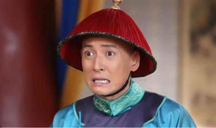 被网友戏称为"满清金刚狼";韩栋各种夸张的表情和搞怪动作,让观众倍感