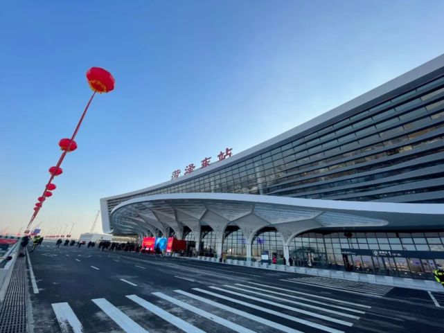 菏泽通高铁了宇宙中心曹县设有一站菏泽到济南1个多小时到北京3小时