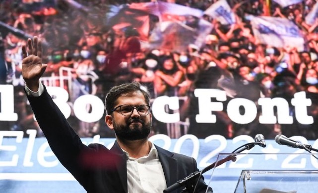 社运推上台的智利总统:千禧一代左翼在改革路上的困境与挑战