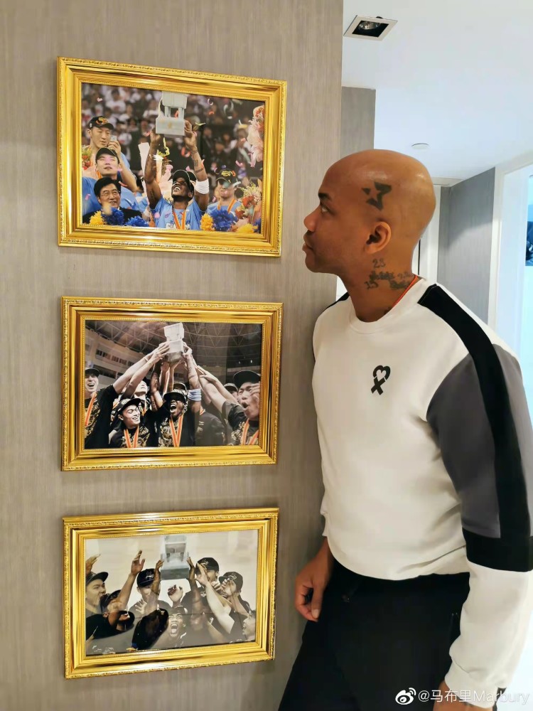 中国美女网红排行榜_195W粉网红竟是中国“大妈”,真容曝光后,网友:榜一大哥哭了