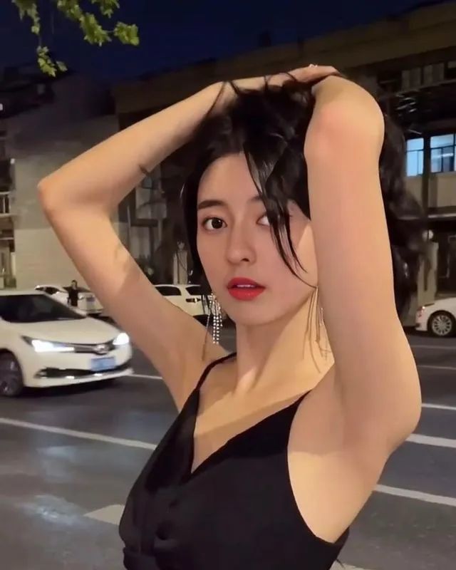 "田径李英爱"走红!明明能靠脸却偏偏靠实力_腾讯新闻