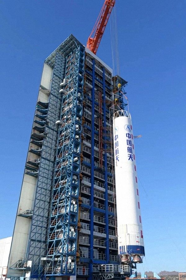 长四型号火箭今年第14次发射,将两颗人造卫星送入预定轨道_腾讯新闻