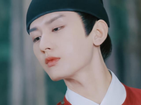 唐朝男装考验颜值!6位男星的唐装造型,能驾驭的人太少了_腾讯新闻