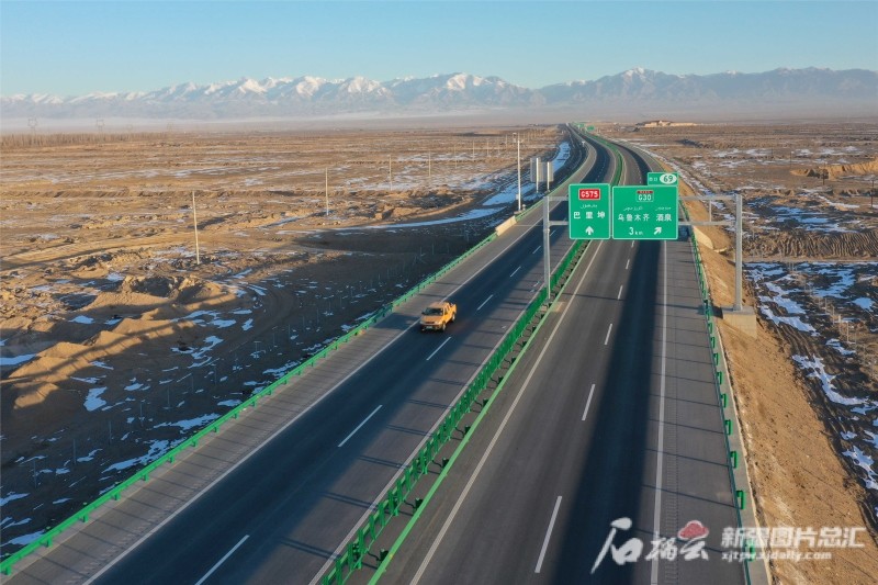 一路贯天山发展谱新篇写在g575线巴里坤至哈密公路通车之际