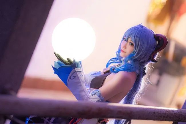 cos甘雨出镜兔耳骑酱