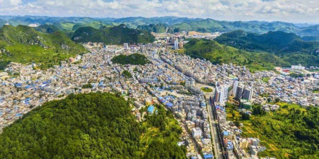 修建紫云至黄果树高速公路可行吗