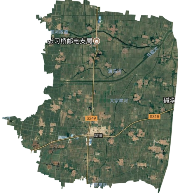 三是完善城镇基础设施.