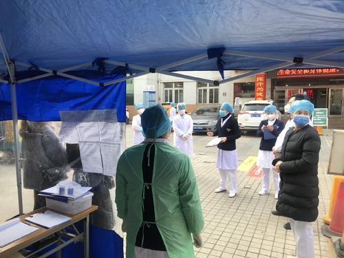 核酸检测站分工布置现场