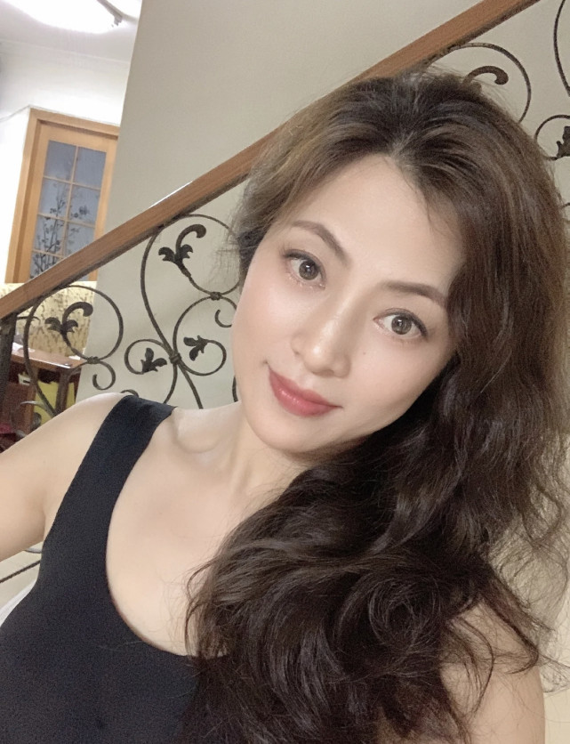 40岁的女人想要不显老日常坚持3个习惯皮肤会水润细腻显年轻