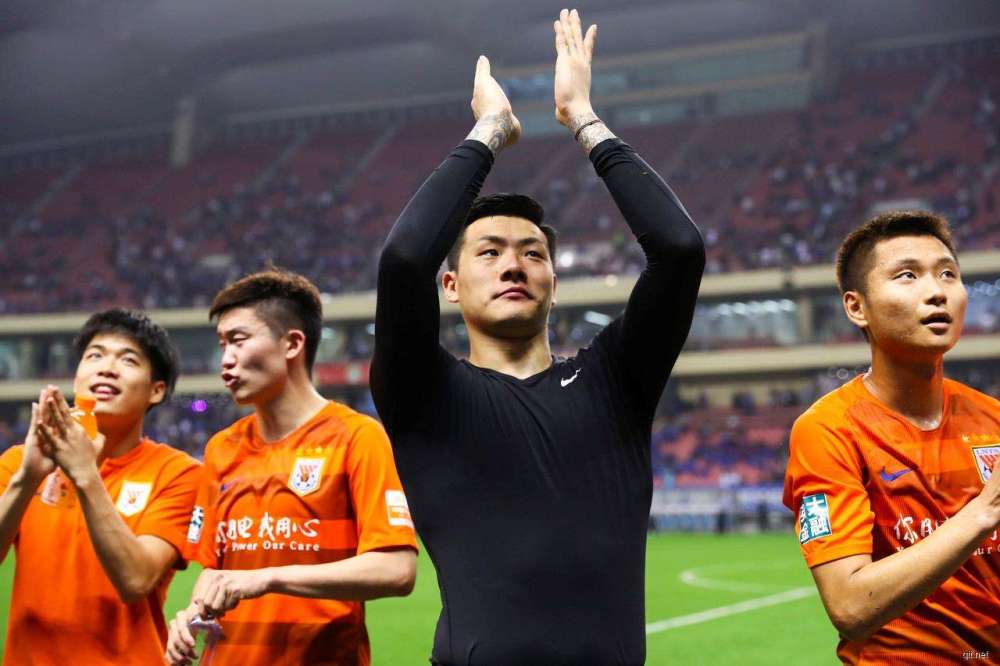 20山东泰山时隔11年问鼎郝伟成球员主帅均夺冠第一人