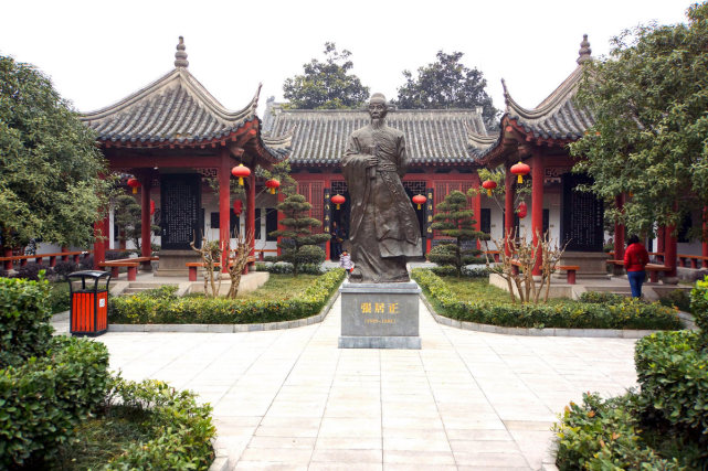 张居正被称为千古名相最有名的后人竟是他在抗清的时候殉节