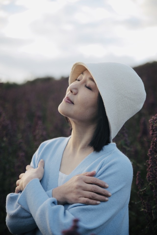 周艳泓将音乐和公益进行到底