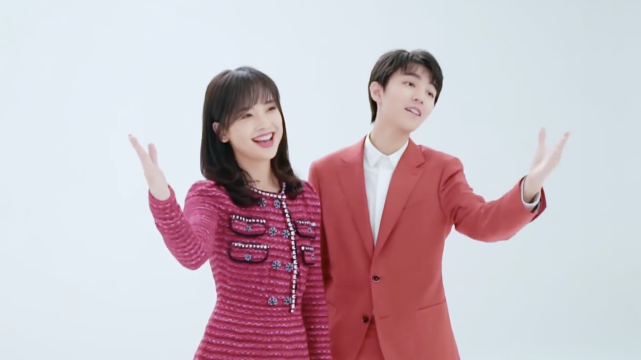 王俊凯和王冰冰首次合作新歌,俊男靓女同框对视,王源要羡慕了!