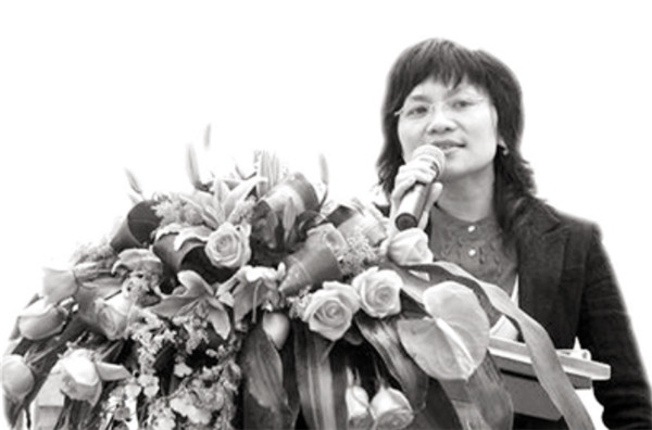 在事业上,陈清娜凭借自己的努力成为"厦门美女富豪"