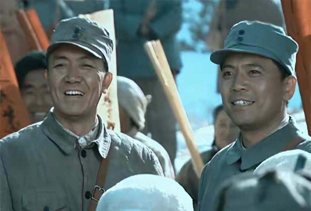 《亮剑》中,赵刚晋升为纵队政治部主任,李云龙为何却说没当头?