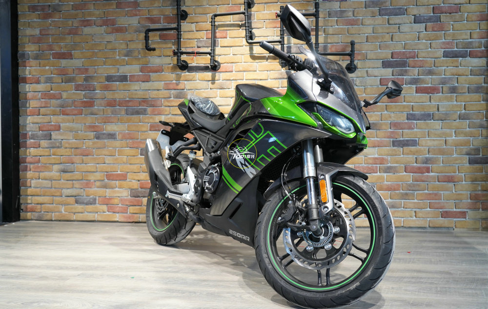 最强国产单缸250无极250rr到店实拍