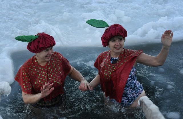 (外代二线)冬泳(2)|冬泳|卫星社|俄罗斯_体育