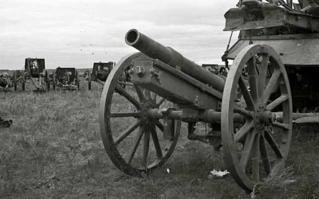 正面硬刚日军的75毫米野炮,这种巨大的视觉差距,让日本人十分不理解