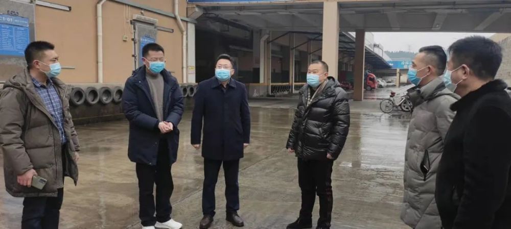 市商务局局长牟道勇一行到环城好一新复兴批发市场检查疫情防控和应急