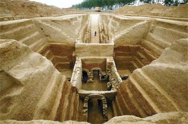 他自己的首阳陵也吸收薄葬的精髓,《终制》写道:"丧乱以来,汉氏诸陵无