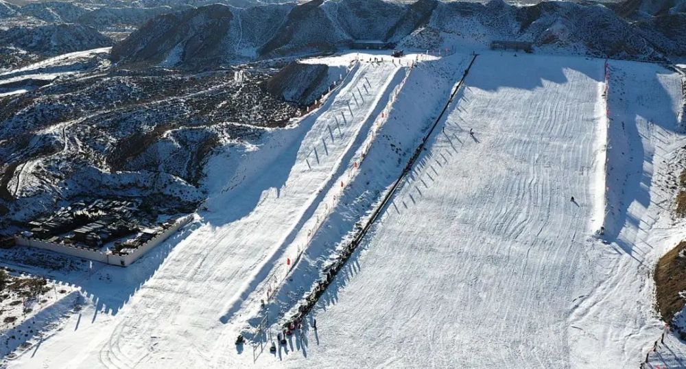 山丹县佛山滑雪场图片