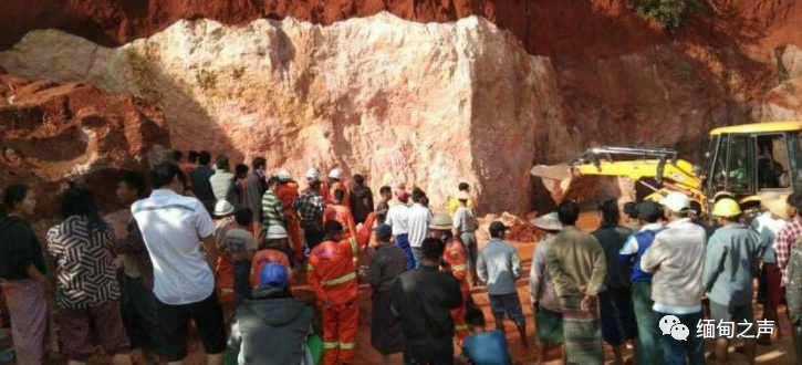 缅甸彬乌伦，一个砂石山发生塌方，2人身亡伊朗