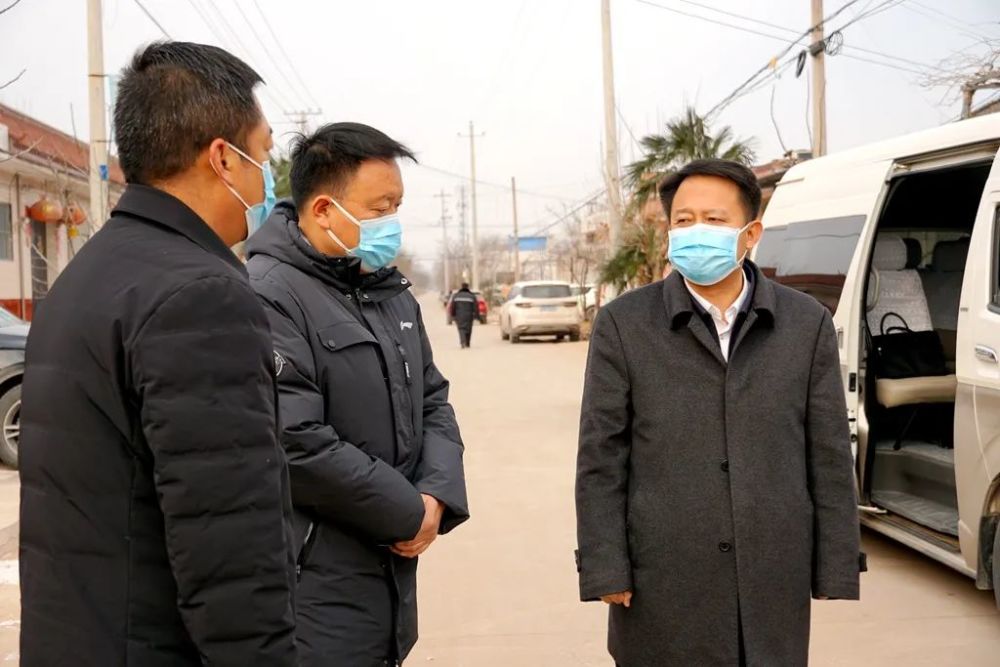 拓巍峰实地督导检查全员核酸检测采样点准备工作