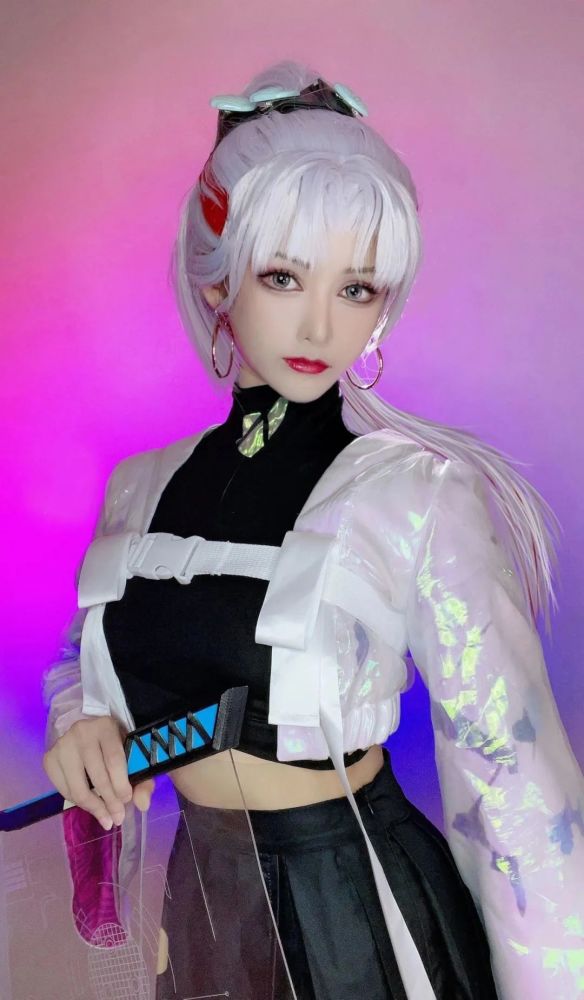 王者cos上官婉儿英气逼人美到上天