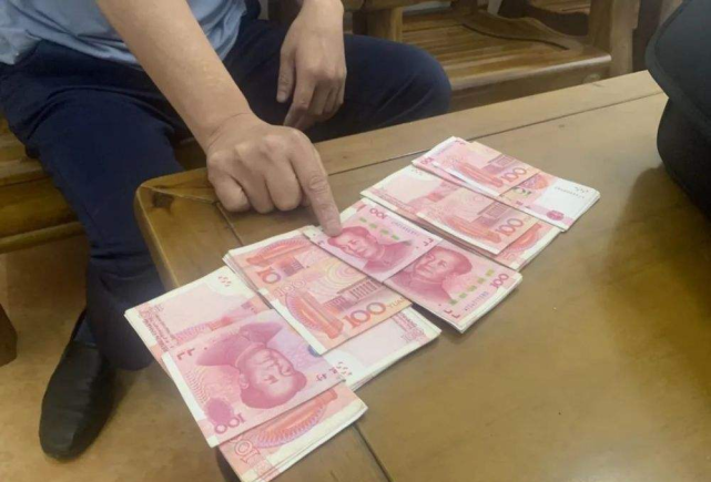 连云港丨男子突然阔绰,抽好烟喝好酒,竟是把黑手伸向朋友家里!