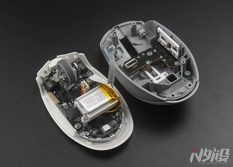 可换上盖设计多彩m820猎境者三模无线游戏鼠标体验