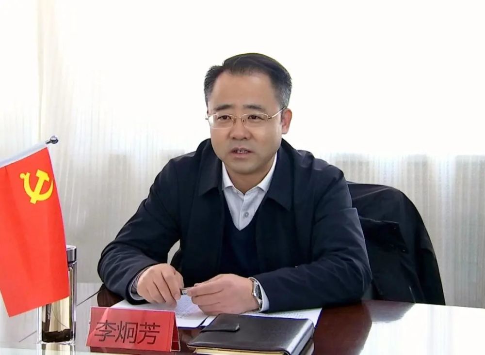 金塔县委书记李炯芳调研金塔中学教育教学工作