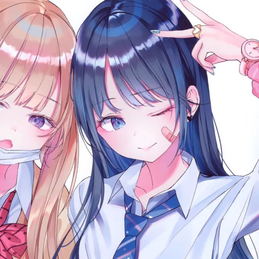 动漫姐妹头去海边玩吧趁着这体重跳下去还能浮起来