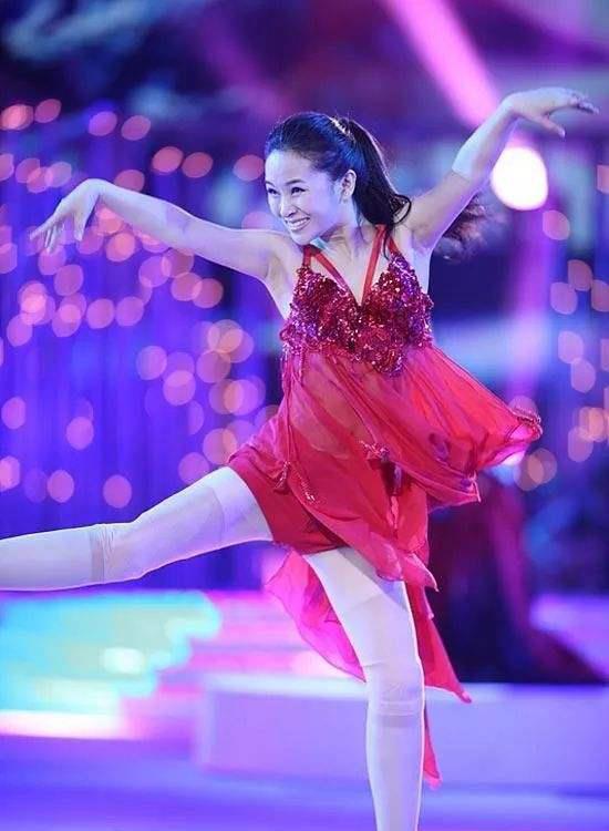 12年前汶川地震中失去双腿的舞蹈老师廖智如今怎么样了